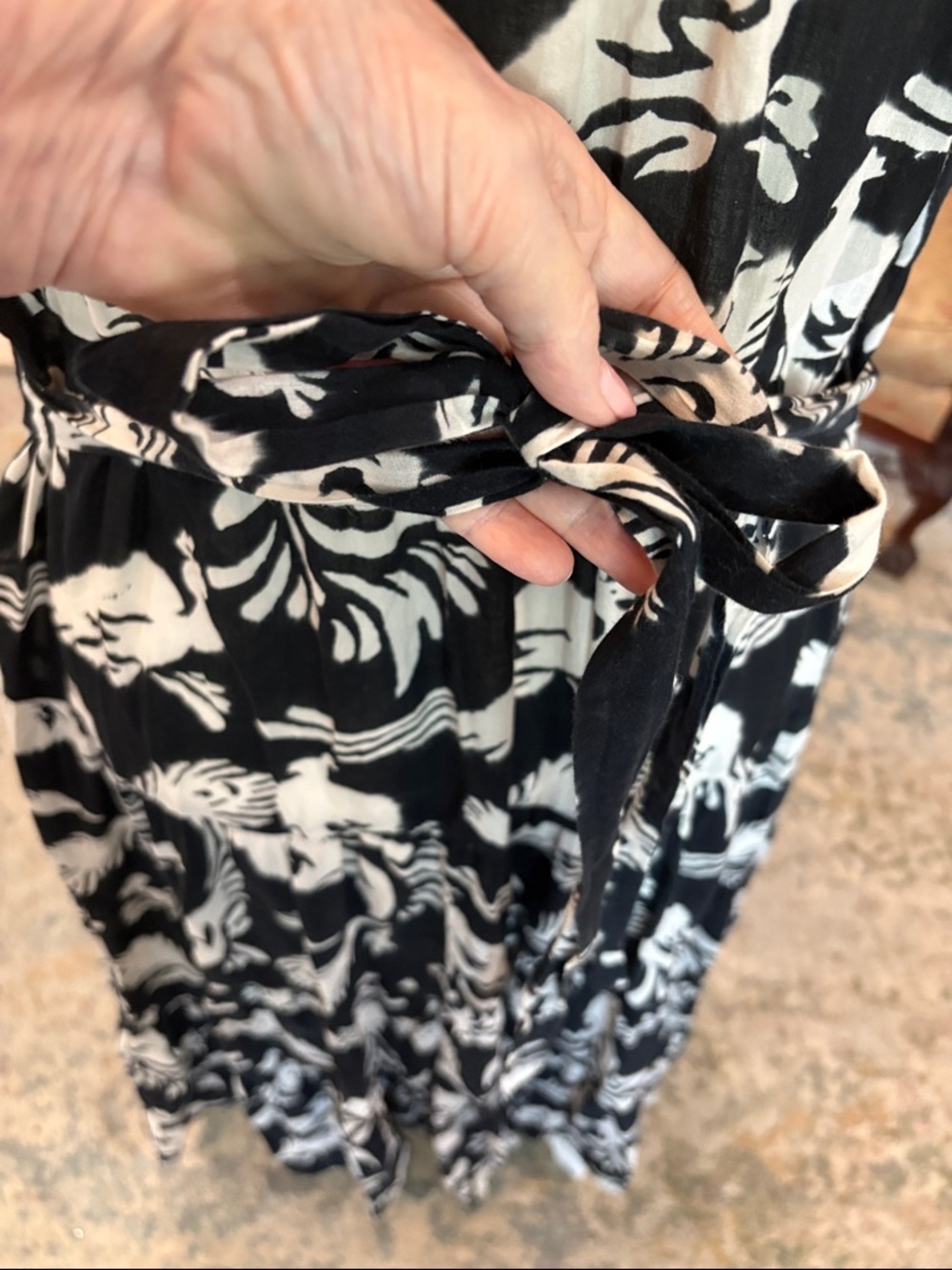 Lido cotton midi dress. Black white birds feathers tiered skirt OS ruffle sleeve - Picture 7 of 12